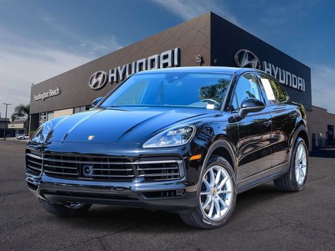 Used 2021 Porsche Cayenne Coupe AWD/4WD image 1