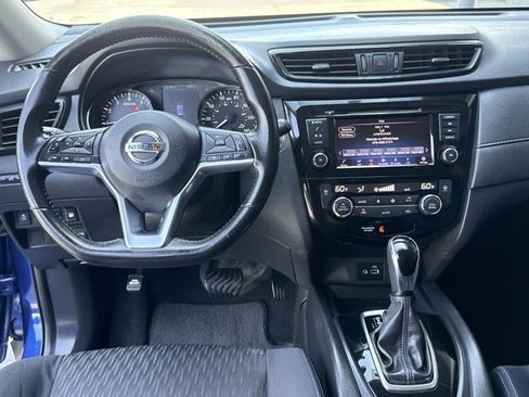 Used 2018 Nissan Rogue SV FWD image 7