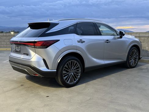 New 2026 Lexus RX 450h AWD image 12