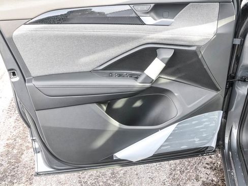 New 2026 Volkswagen Tiguan S image 31