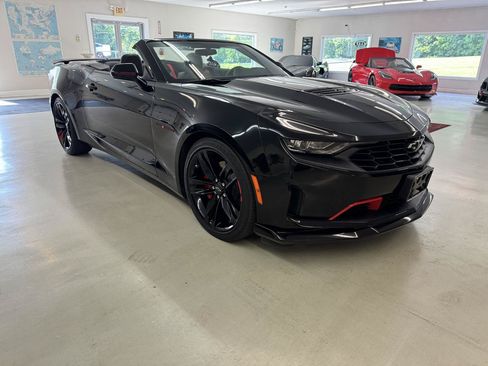 Used 2023 Chevrolet Camaro LT w/ Redline Edition RWD image 8