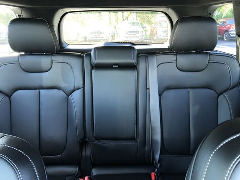 New 2025 Jeep Grand Cherokee Limited w/ Black Appearance Package image 20