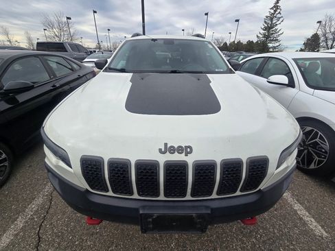Used 2019 Jeep Cherokee Trailhawk w/ Cold Weather Group AWD/4WD image 18