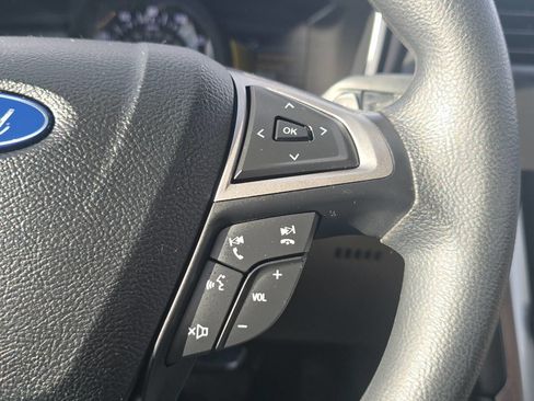 Used 2019 Ford Fusion SE image 20