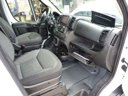 Used 2025 RAM ProMaster 2500 w/ U-Haul Equipment Group image 26