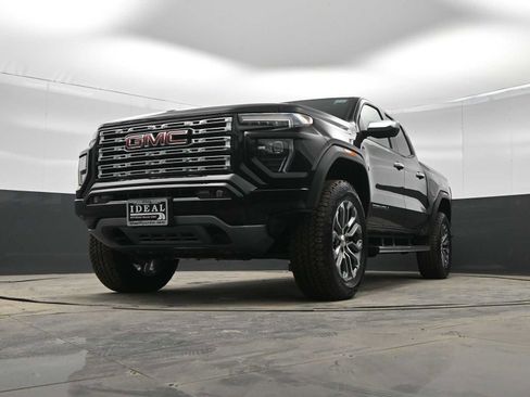 New 2026 GMC Canyon Denali image 32