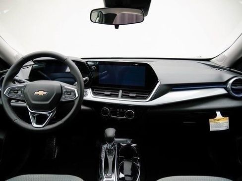 New 2026 Chevrolet Trax LT w/ Driver Confidence Package image 27