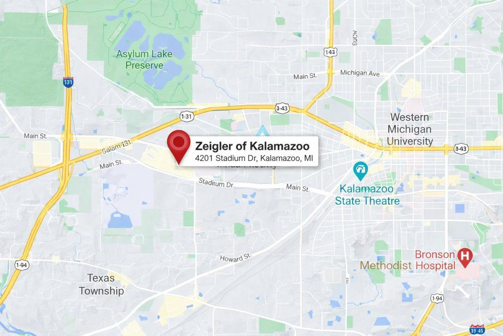 Used 2025 Mitsubishi Outlander AWD image 8
