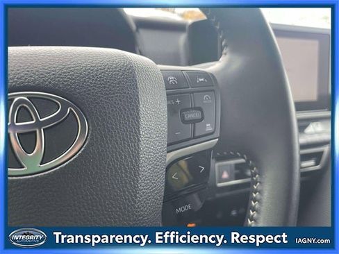Used 2025 Toyota Camry SE image 22