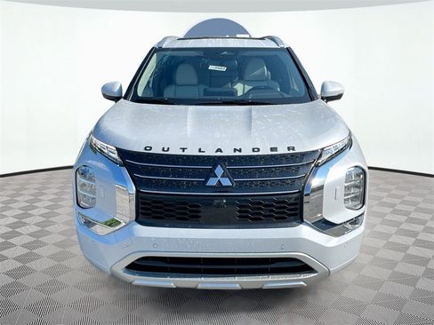 New 2025 Mitsubishi Outlander SEL image 2