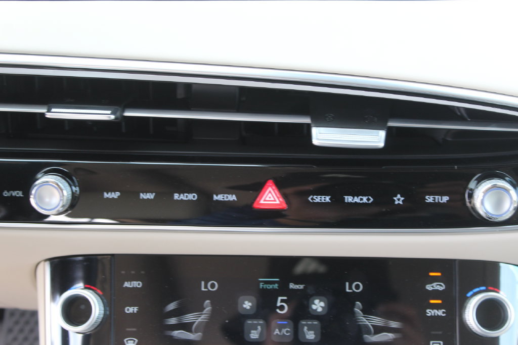 Used 2026 Genesis GV70 2.5T Select AWD/4WD image 27