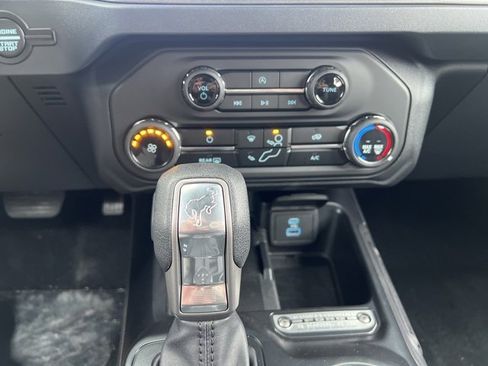 New 2025 Ford Bronco Base image 30