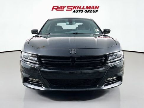 Used 2018 Dodge Charger GT AWD/4WD image 2