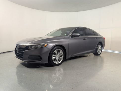 Used 2018 Honda Accord LX image 3