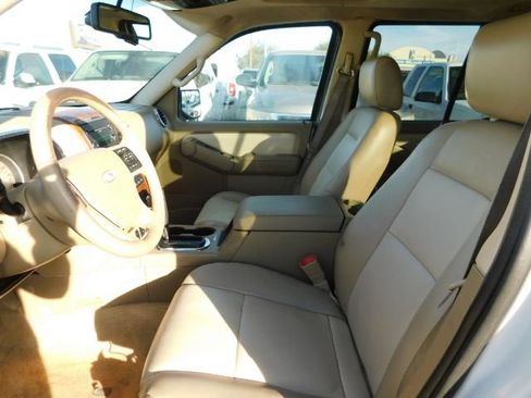 Used 2008 Ford Explorer Eddie Bauer image 9