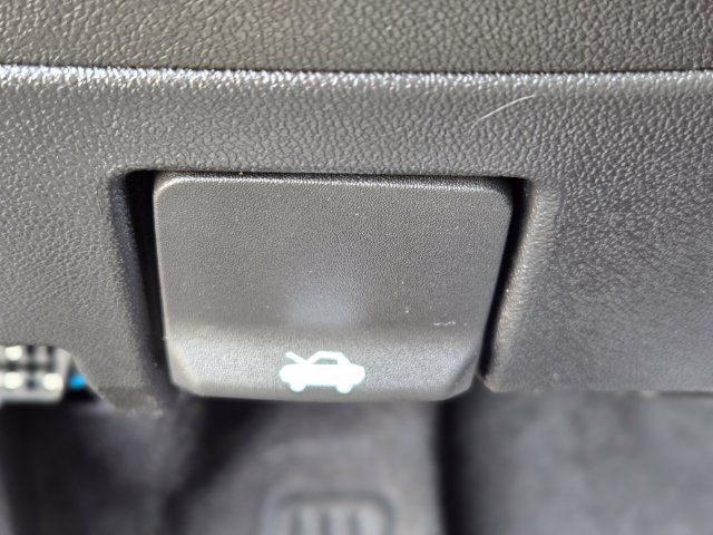 Used 2024 Chevrolet Malibu LT FWD image 23