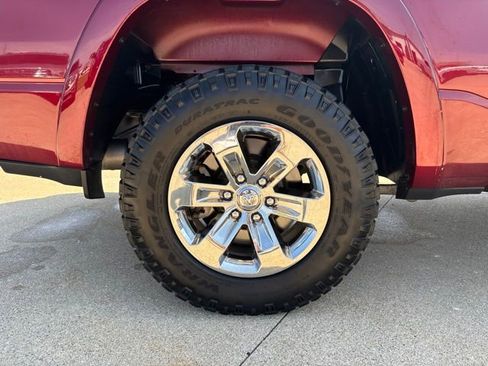 Used 2021 RAM 1500 Laramie AWD/4WD image 10