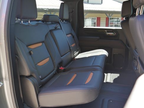 Used 2025 GMC Sierra 2500 AT4 AWD/4WD image 29