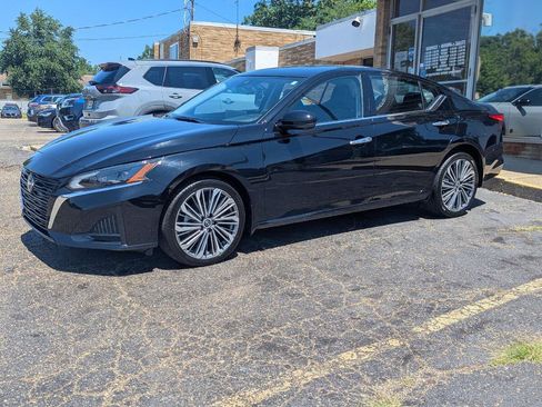 Used 2024 Nissan Altima 2.5 SL AWD/4WD image 4