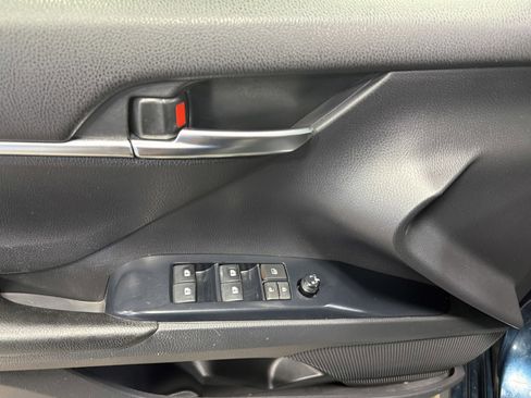 Used 2018 Toyota Camry SE image 20