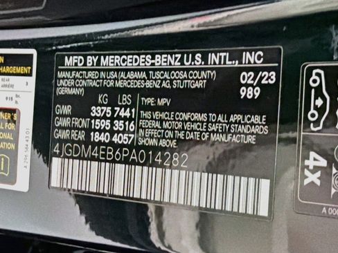 Used 2023 Mercedes-Benz EQS 580 4MATIC SUV image 24
