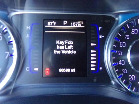 Used 2015 Chrysler 200 Limited w/ Convenience Group image 25