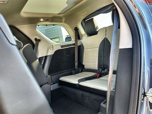 Certified 2025 Land Rover Discovery S image 20