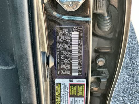 Used 2014 Toyota Corolla LE FWD image 32