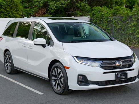 Used 2025 Honda Odyssey EX-L image 9