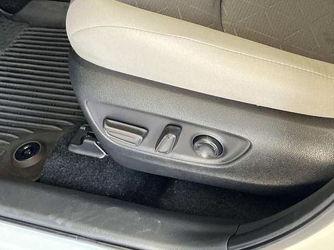 Used 2024 Toyota RAV4 XLE w/ Convenience Package image 28