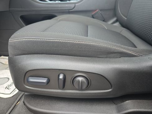 Used 2023 GMC Acadia SLE w/ Driver Convenience Package image 13