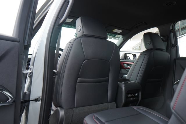 Used 2026 Chevrolet Traverse Z71 w/ Enhanced Driving Package AWD/4WD image 28