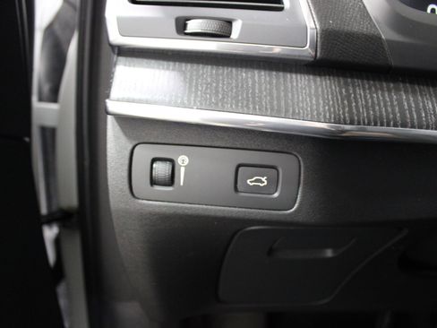 Used 2020 Volvo XC90 T6 Momentum AWD/4WD image 7