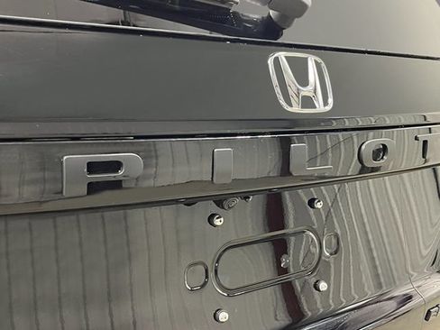 New 2026 Honda Pilot Black Edition image 7