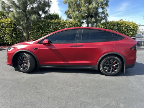 Used 2023 Tesla Model X Plaid image 3