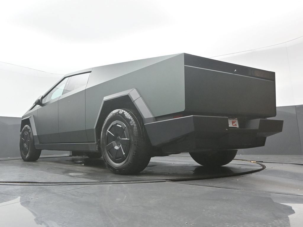 Used 2024 Tesla Cybertruck AWD Crew Cab image 11