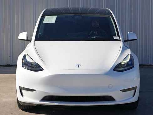Used 2024 Tesla Model Y Long Range image 48