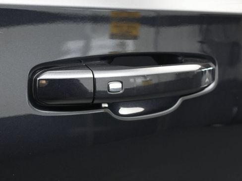 Used 2024 Chevrolet Tahoe LT RWD image 43