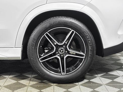 Certified 2025 Mercedes-Benz GLE 450 4MATIC image 34