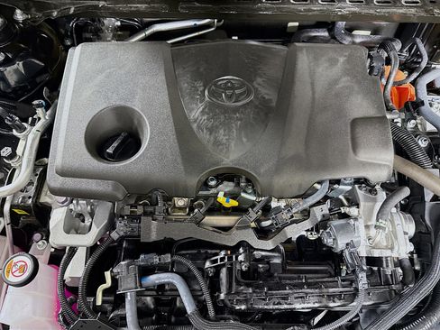 Used 2026 Toyota Camry LE image 39