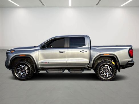 Used 2024 GMC Canyon AT4X image 2