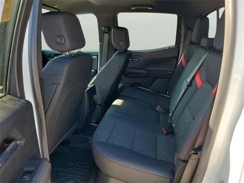 Used 2023 Chevrolet Colorado Z71 w/ Z71 Convenience Package 2 image 9