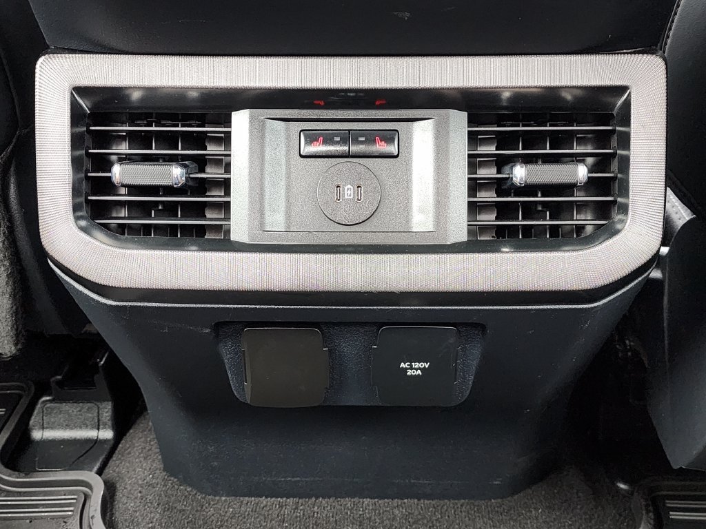 Used 2024 Ford F250 Platinum AWD/4WD image 18