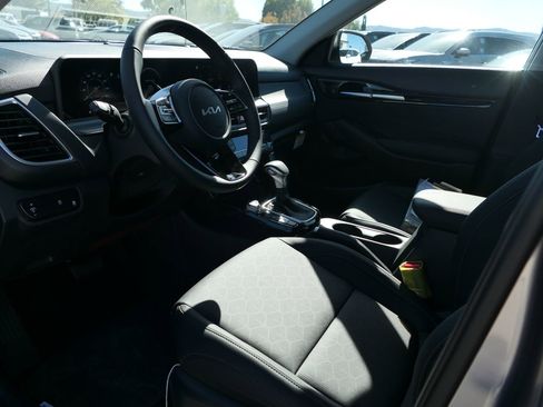 New 2026 Kia Seltos EX image 10