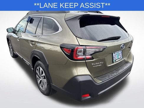 Used 2023 Subaru Outback Premium AWD/4WD image 5