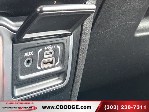 Used 2021 Jeep Gladiator Sport AWD/4WD image 29