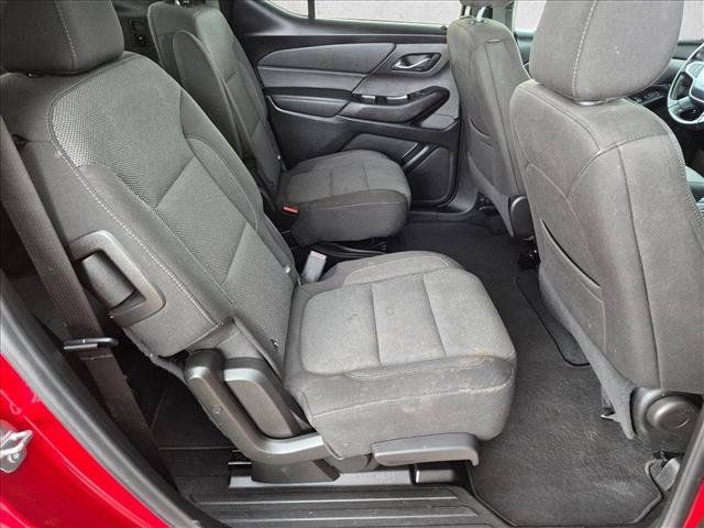 Used 2023 Chevrolet Traverse LT w/ LPO, Cargo Package AWD/4WD image 19