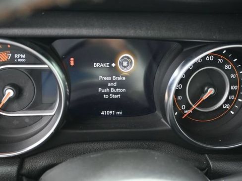 Used 2021 Jeep Wrangler Unlimited Sahara AWD/4WD image 8