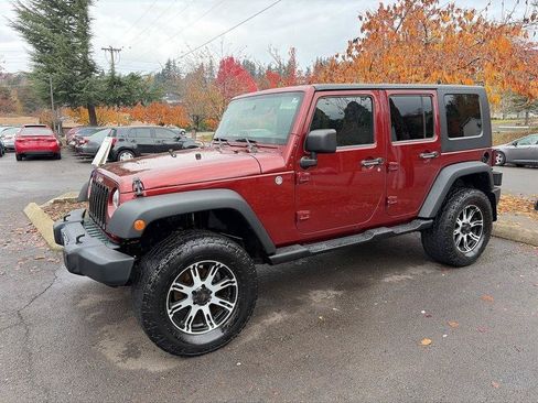 Used 2010 Jeep Wrangler Unlimited Sport AWD/4WD image 4
