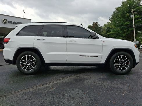 Certified 2021 Jeep Grand Cherokee Trailhawk w/ Trailhawk Luxury Group image 7